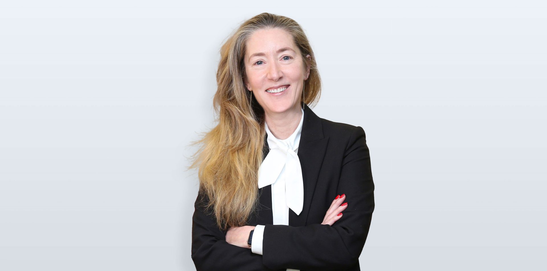 A portrait of Andrée Simon